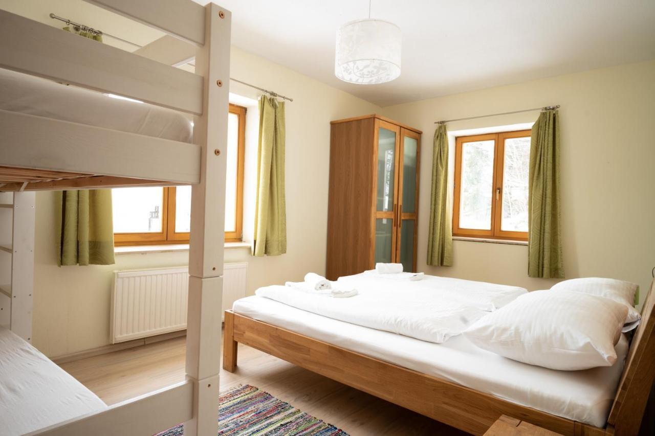 Lake View Lodges By We Rent, Summercard Included Zell am See Esterno foto